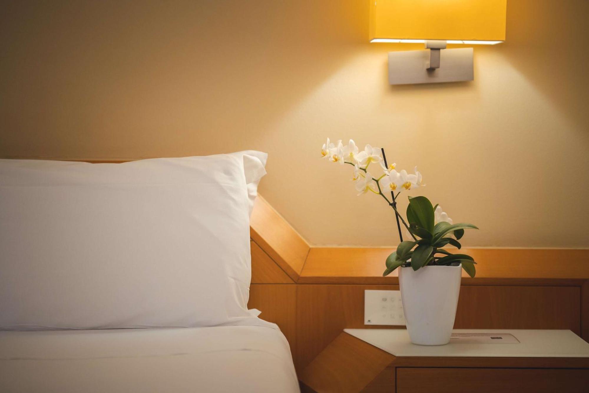 Western Mirage Fiera Hotel 4*