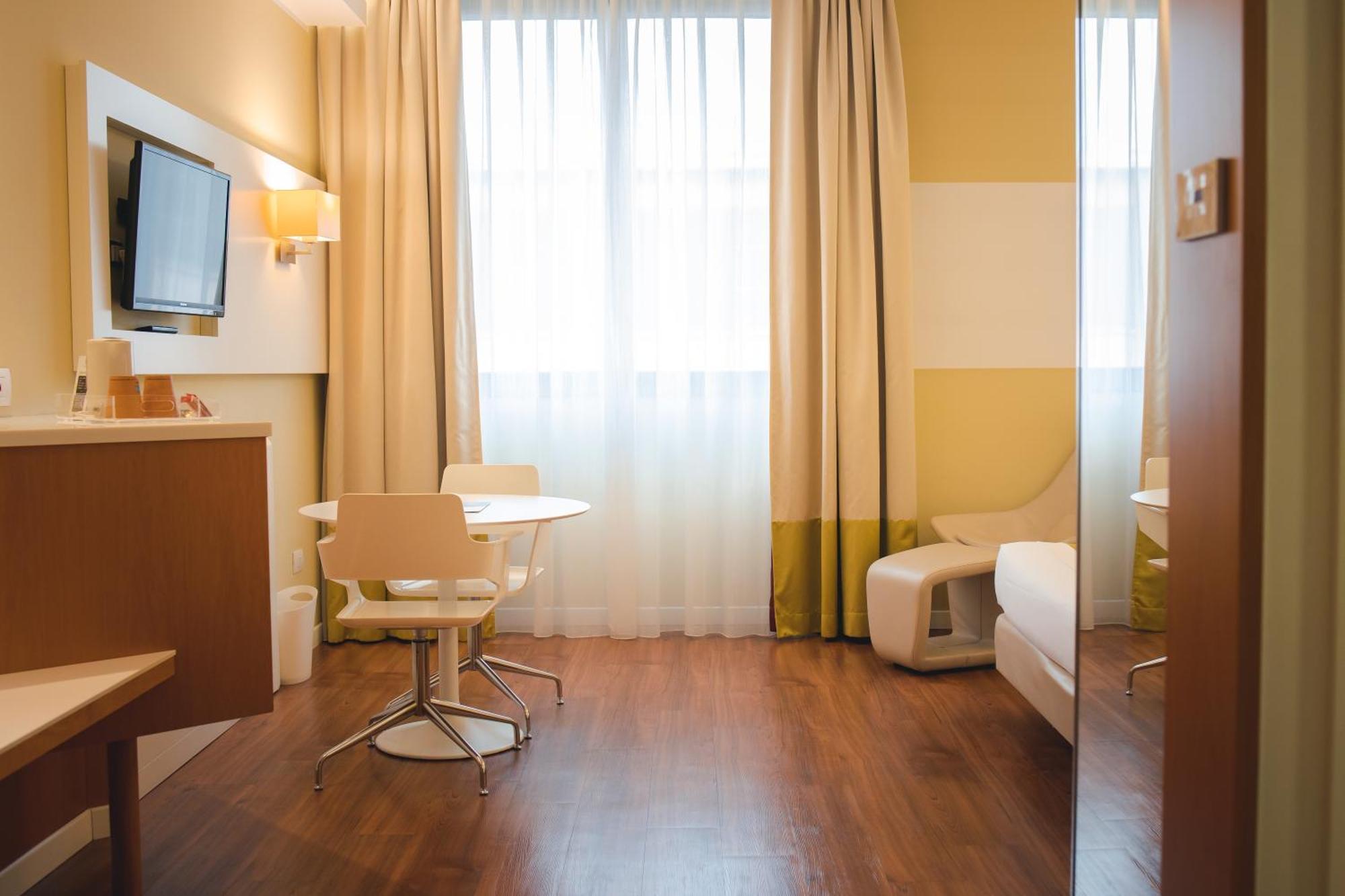 Western Mirage Fiera Hotel