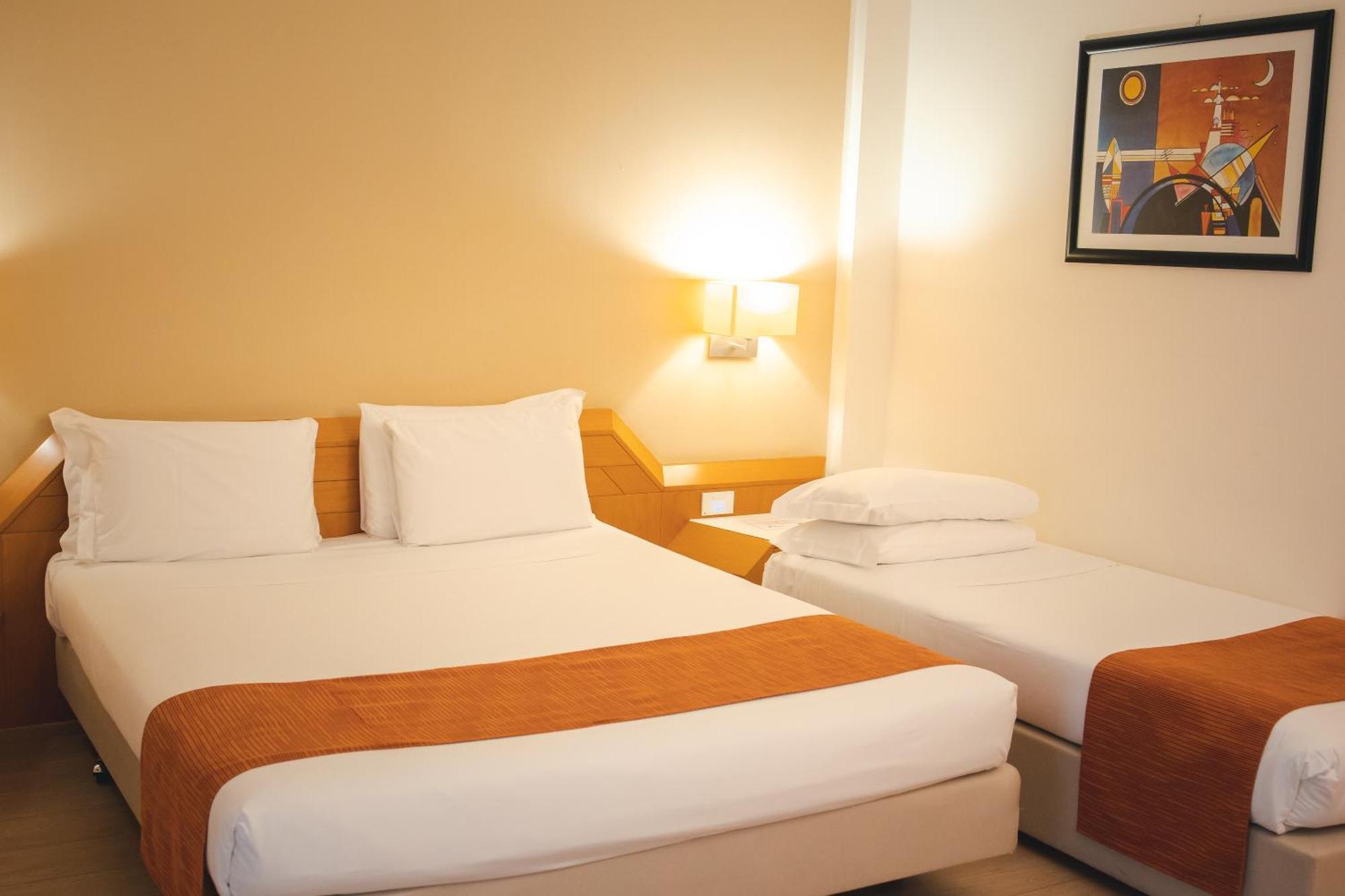Western Mirage Fiera 4*
