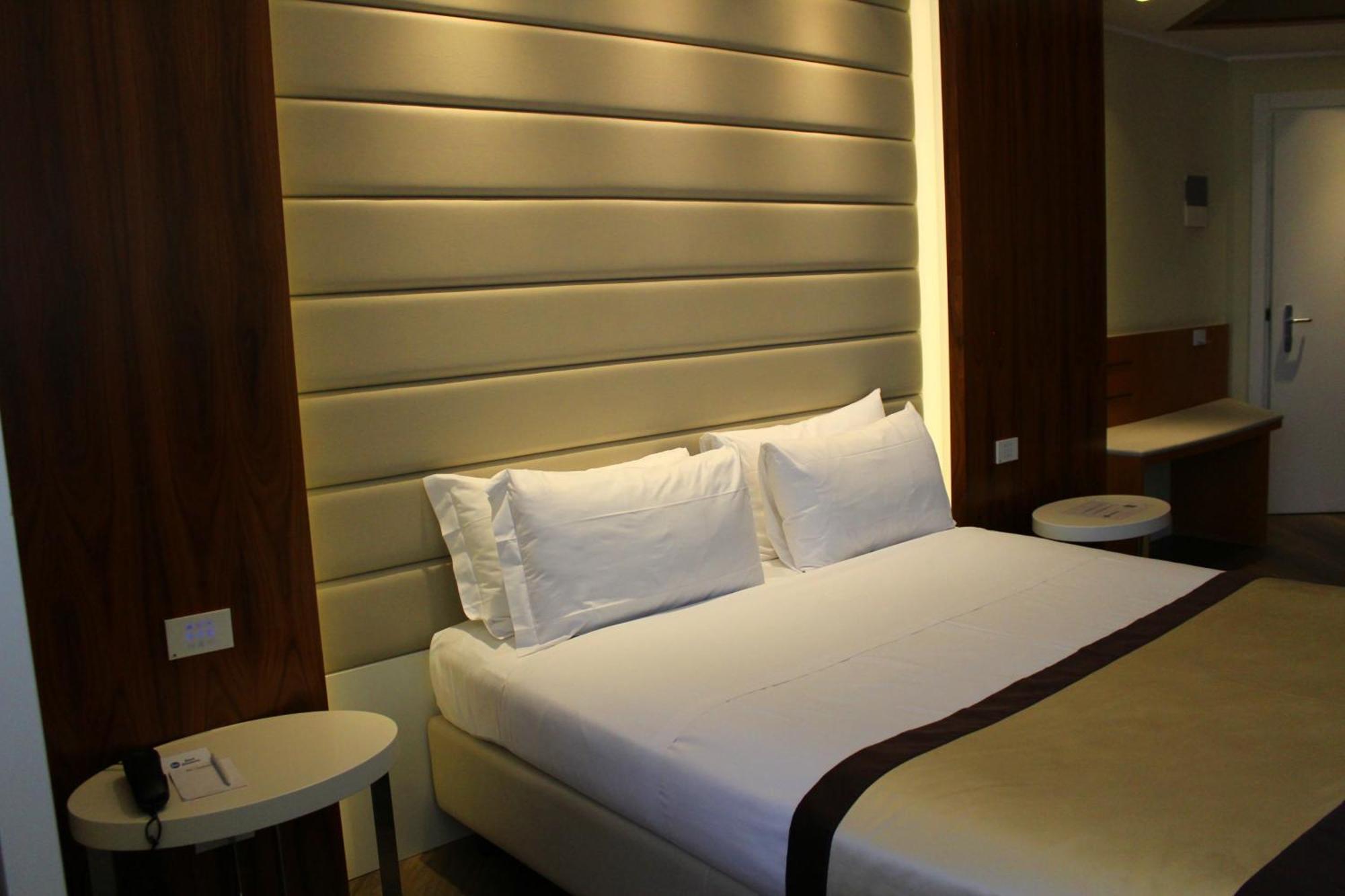 Western Mirage Fiera Hotel 4*