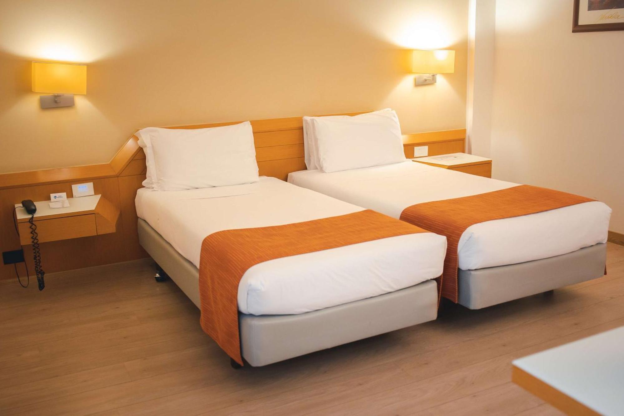 Western Mirage Fiera 4*