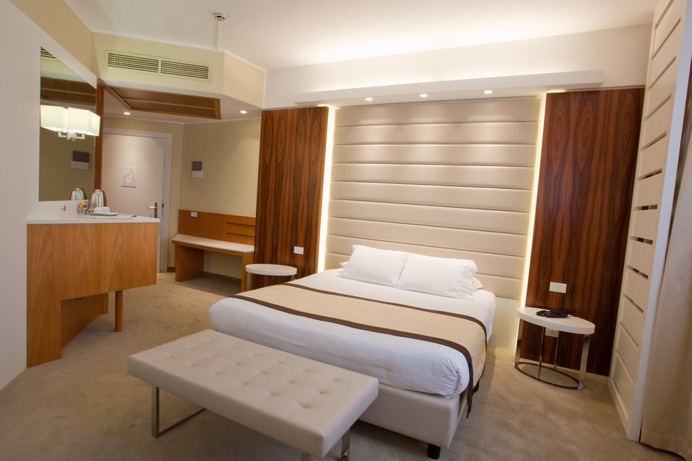 Hotel Western Mirage Fiera 4*